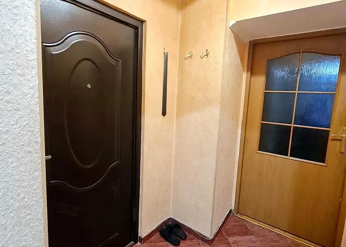 навпроти жд вокзалу Appartement Lviv