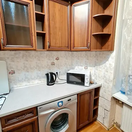 навпроти жд вокзалу إلفيف